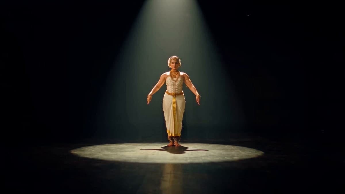 Still from Classical Indian Dance, Single Take by Dheepan Ratnam